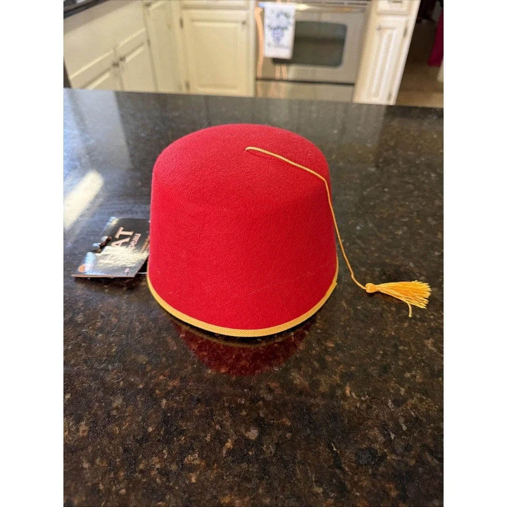 Red Felt Fez Hat Cap Yellow Tassel Costume Dance Theatre Rubies Hat Chapeau